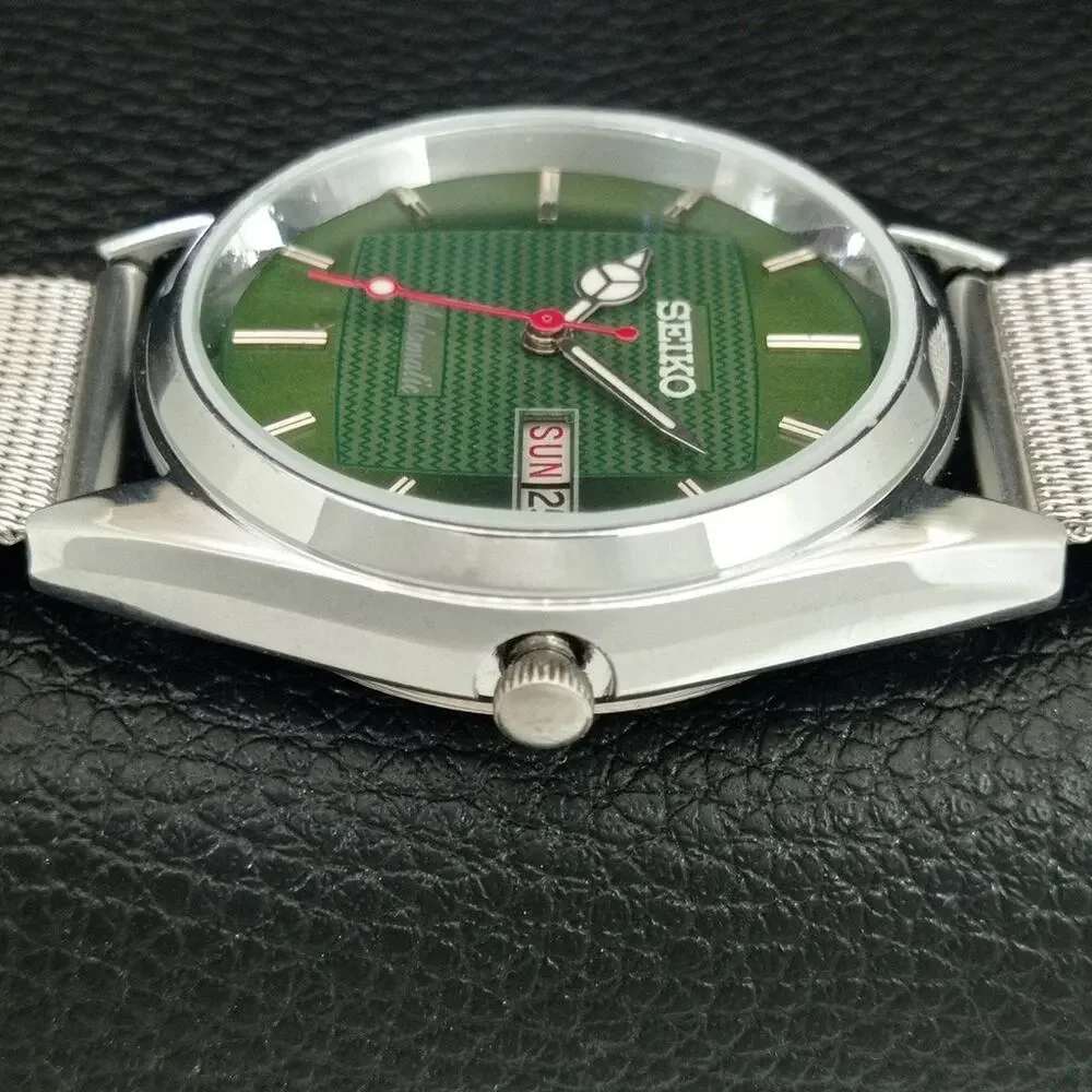 Vintage 1971 Seiko Automatic Mens Silver Watch W/daydate & Gold Accents